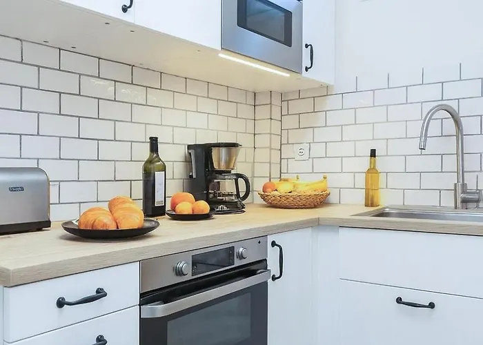 Au Coeur Du 16e, Proche Tour Eiffel *