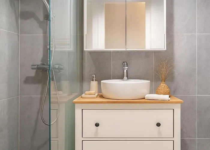 Au Coeur Du 16e, Proche Tour Eiffel *